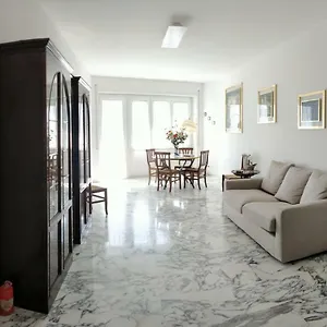 La Casetta Di Nonna Anna - 120 Mq Bright In Downtown Apartamento